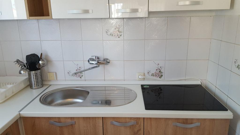 Apartmani Sofia Нивице Екстериор снимка