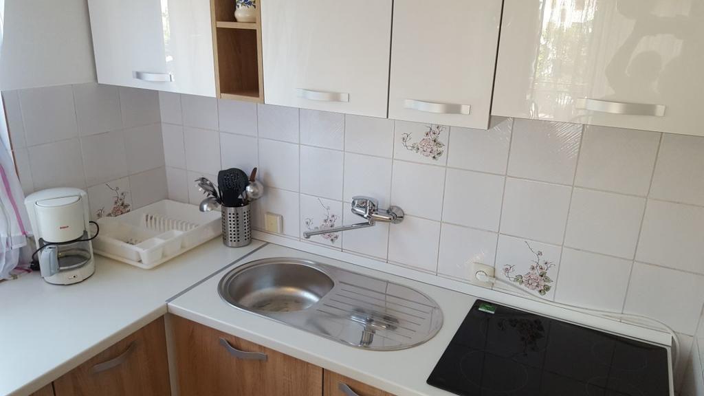 Apartmani Sofia Нивице Екстериор снимка