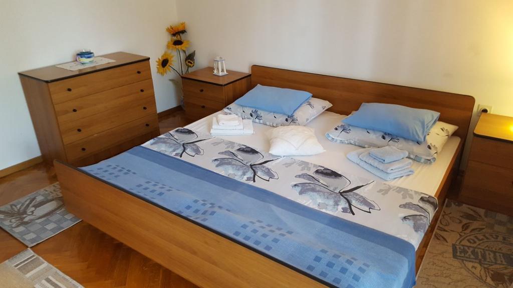 Apartmani Sofia Нивице Екстериор снимка